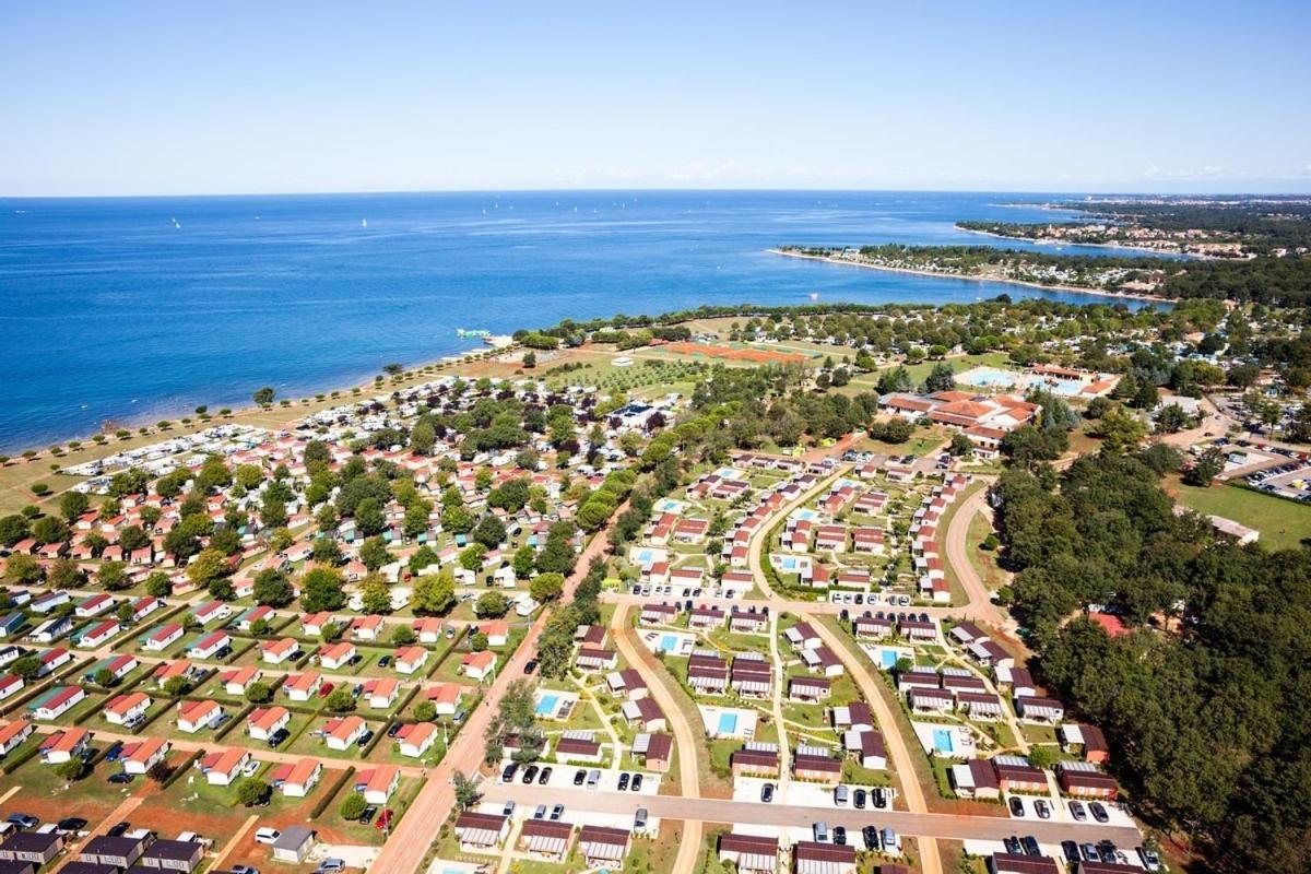 Adriamar Mobile Homes In Camping Park Umag Eksteriør billede