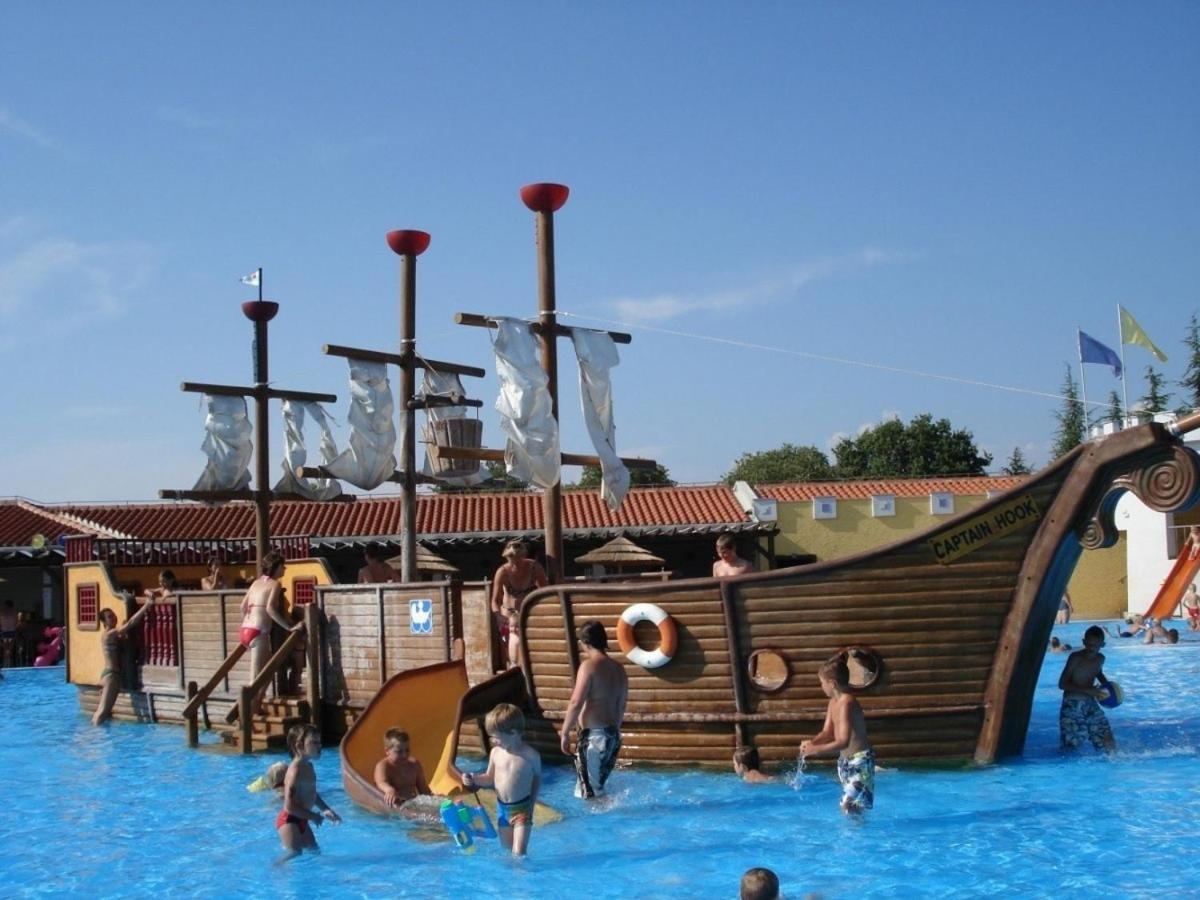 Adriamar Mobile Homes In Camping Park Umag Eksteriør billede