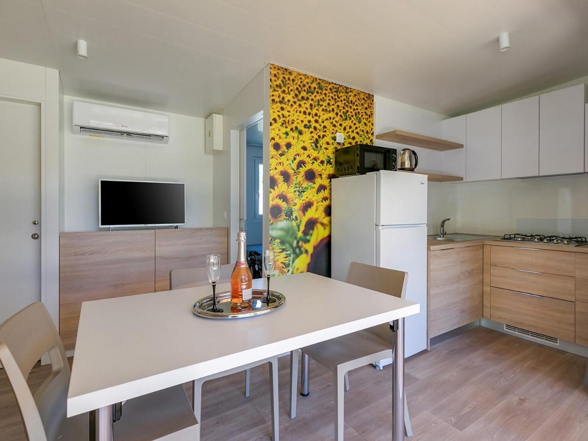 Adriamar Mobile Homes In Camping Park Umag Eksteriør billede