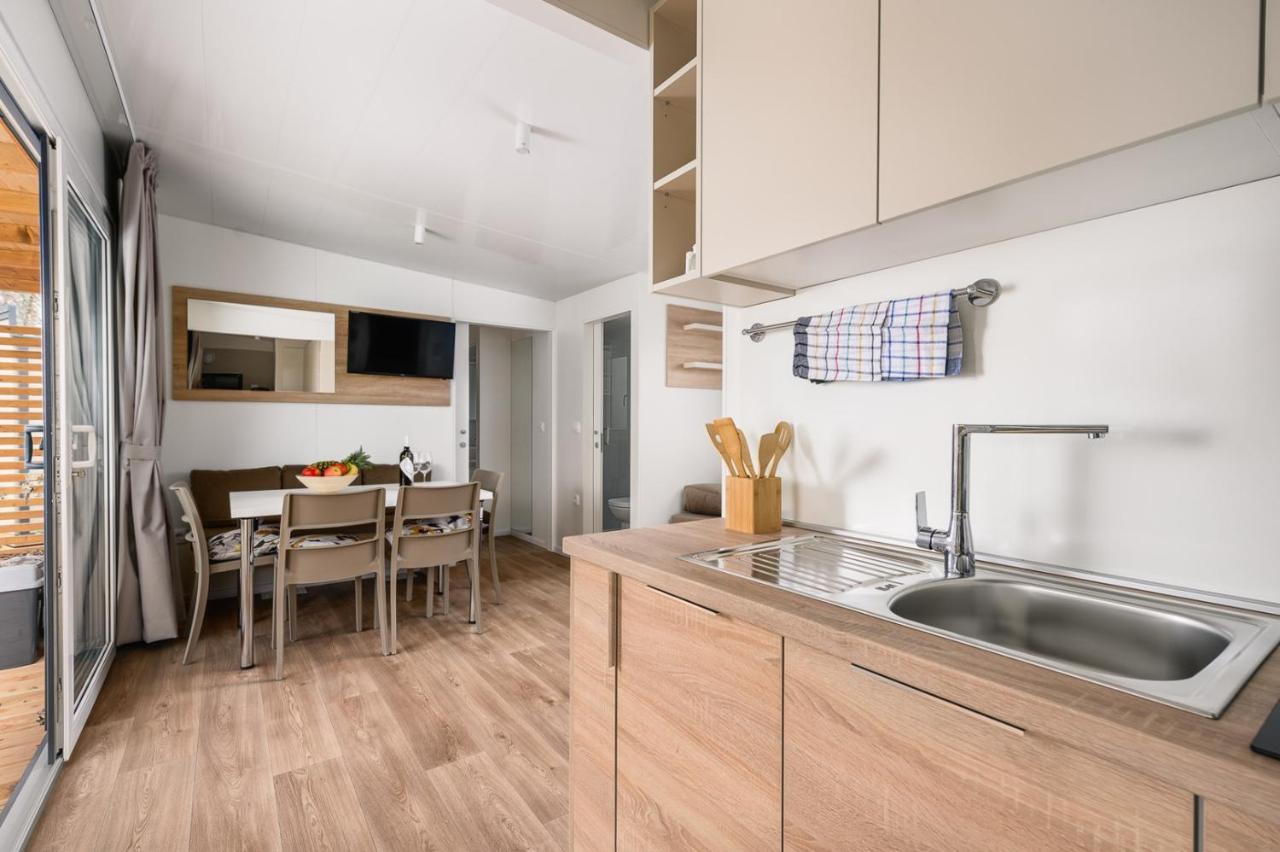 Adriamar Mobile Homes In Camping Park Umag Eksteriør billede