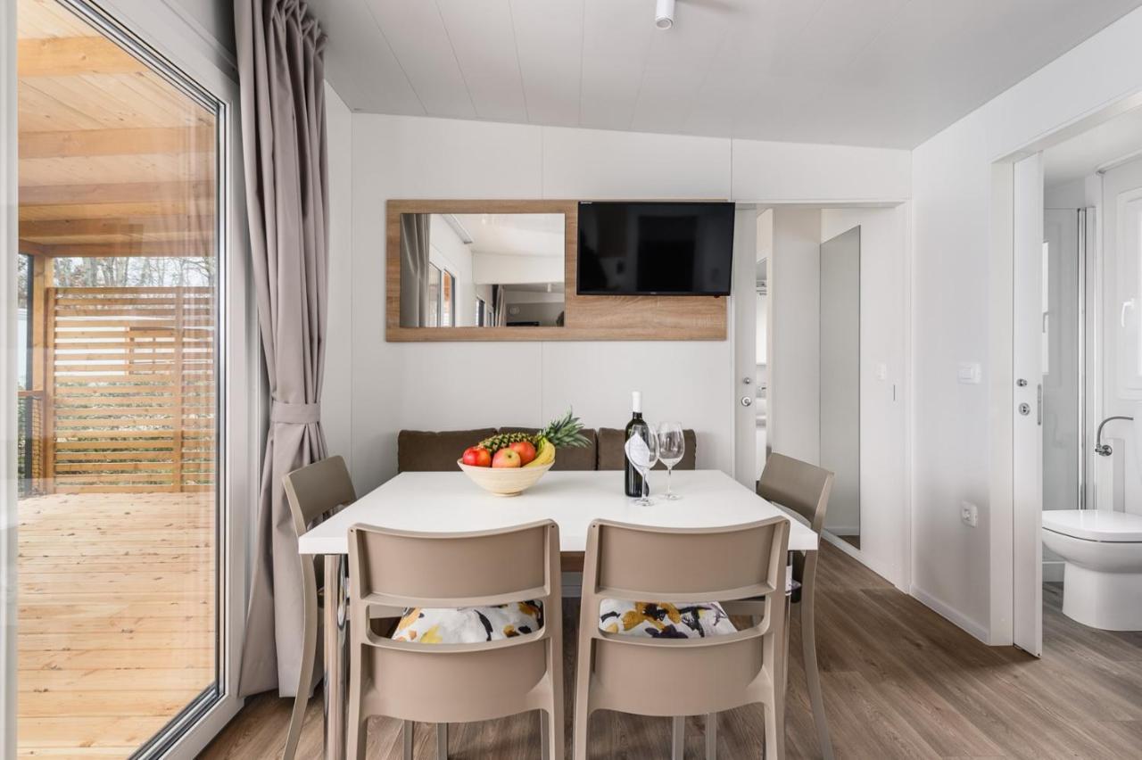 Adriamar Mobile Homes In Camping Park Umag Eksteriør billede